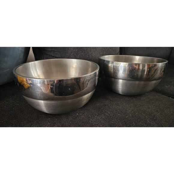 Vollrath 46668 Stainless Steel Serving Bowl - Set of 2 - Picture 2 of 5